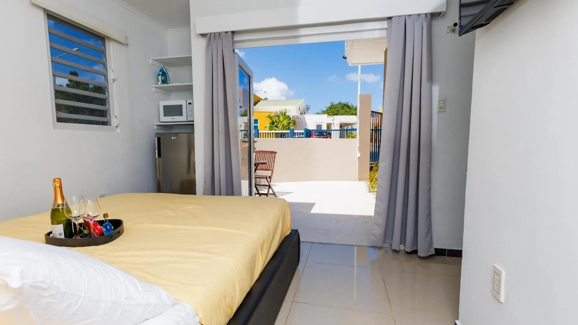 Las Palmeras Apartments Willemstad Curaçao